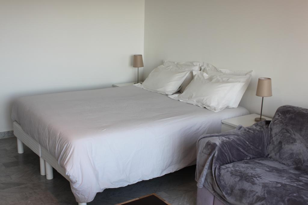 Azur 3000 Apartman Saint-Laurent-du-Var Szoba fotó