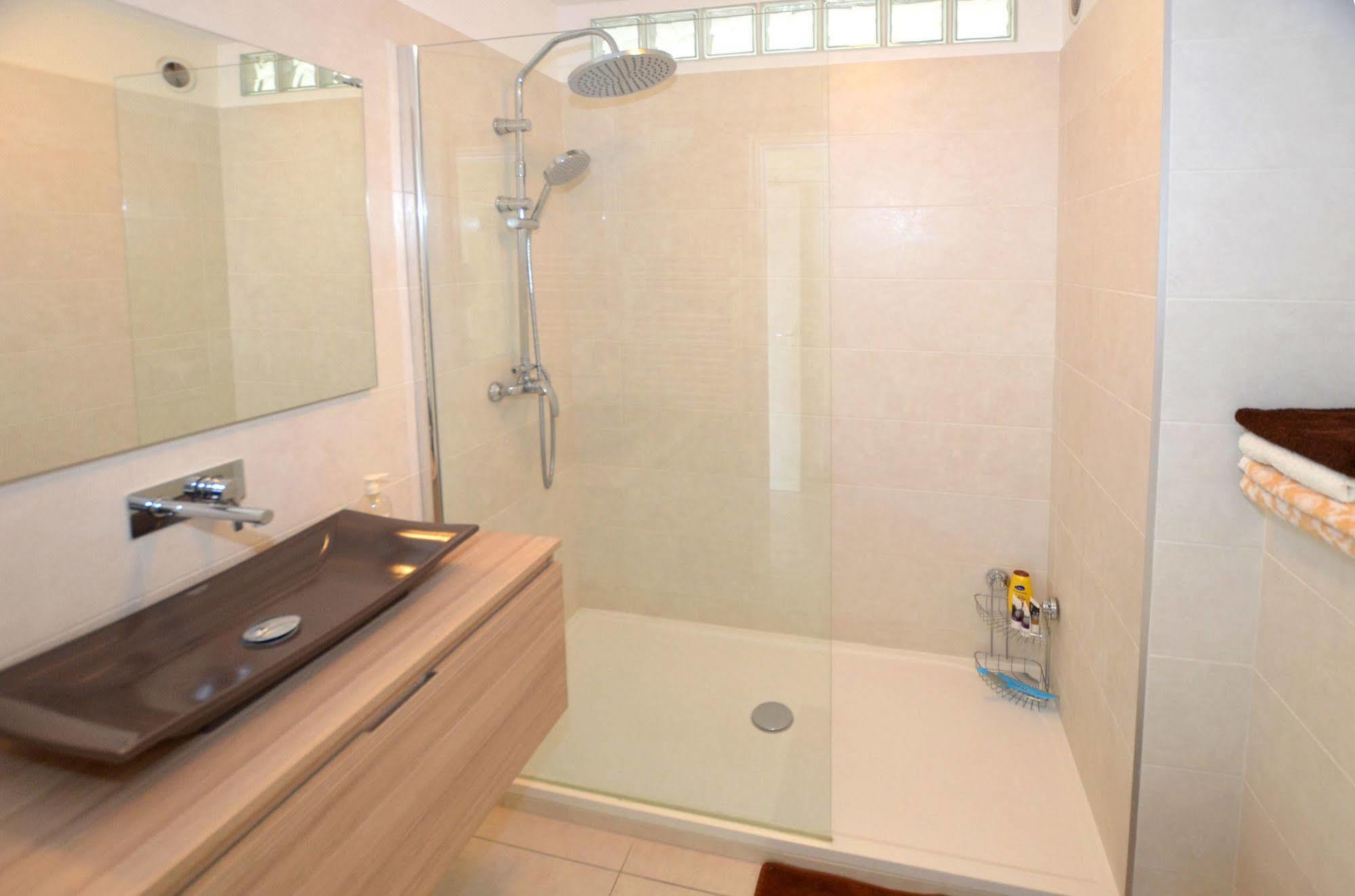 Azur 3000 Apartman Saint-Laurent-du-Var Kültér fotó